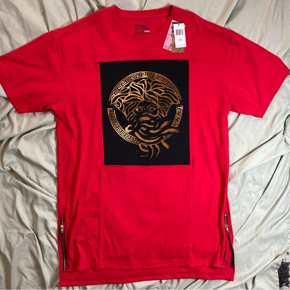 Men's Bleecker & Mercer T-Shirt, Red with raised Medusa Head emblem, Size 3XL - Picture 8 of 8